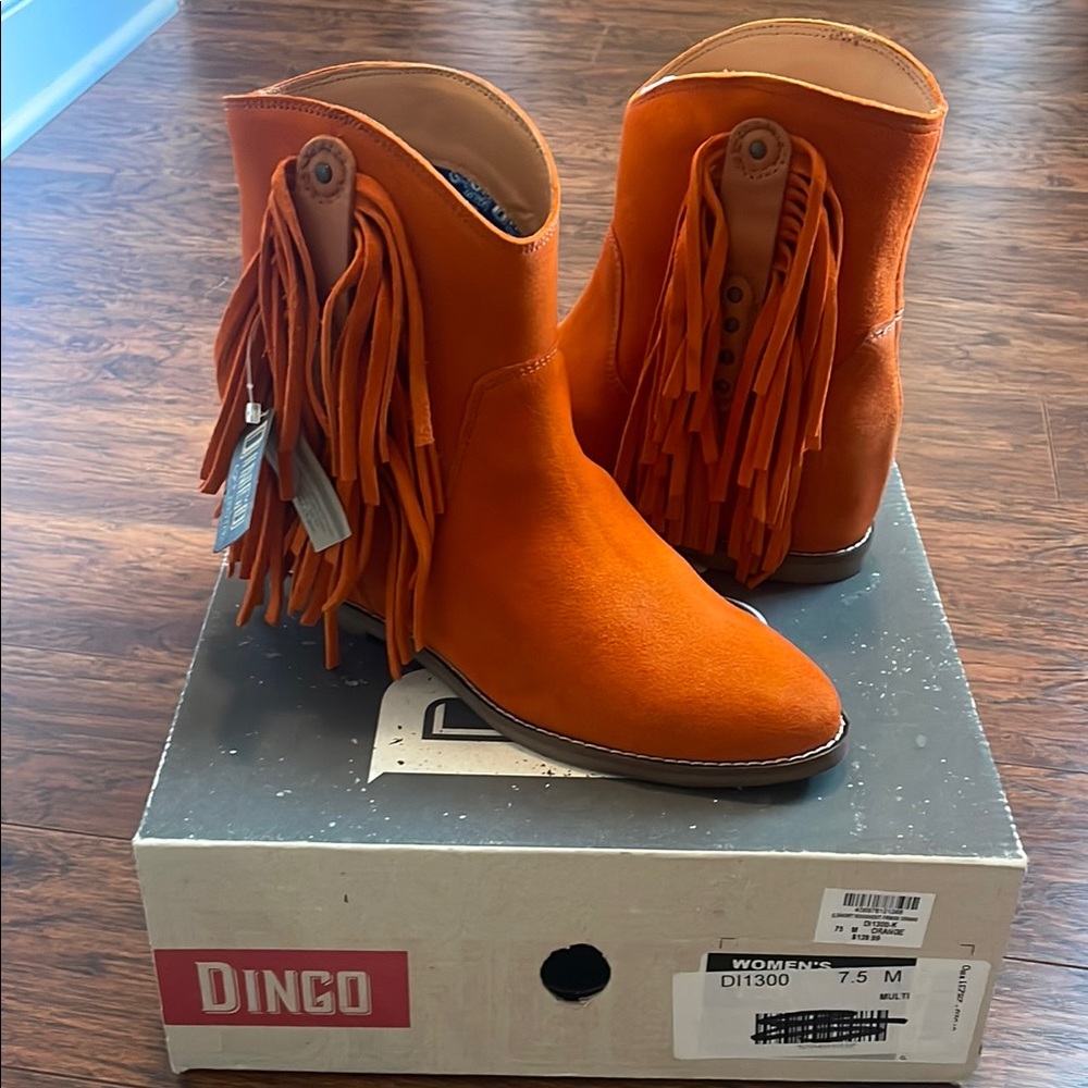Dingo short roughout fringe boots
